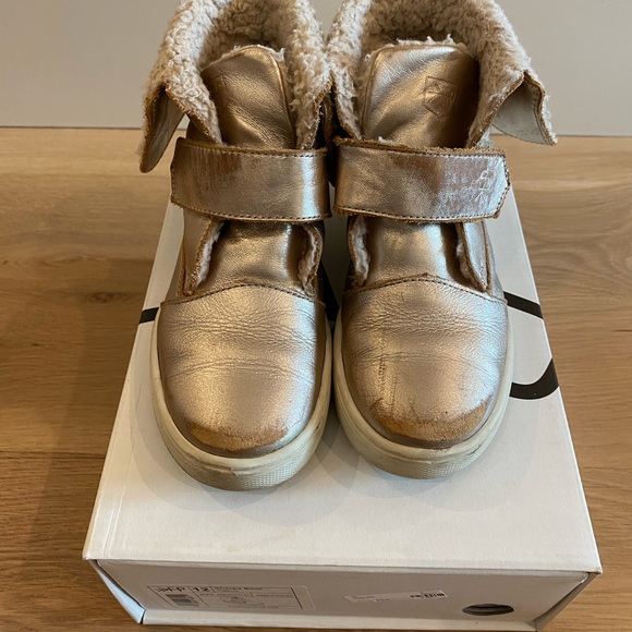 Freshly Picked Gold/Platinum Sherpa Boot - Picture 2 of 8